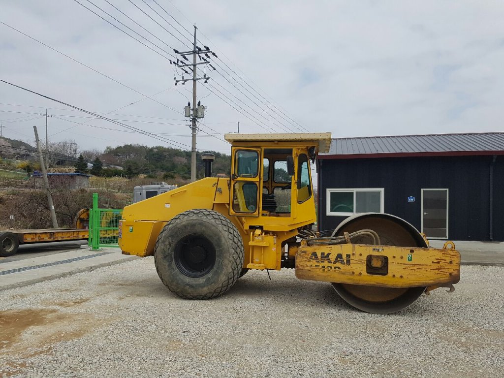 AKAI 진동로라 측면